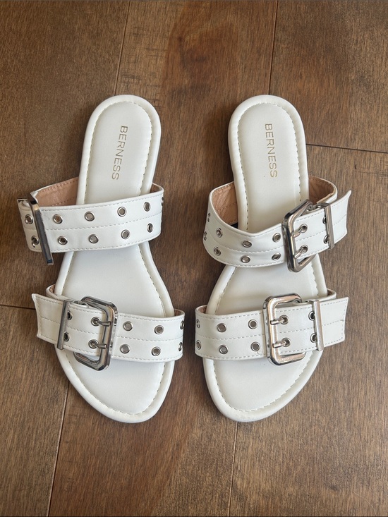 Berness Shoes - BERNESS White Double-Strap Buckle Slide Sandals Size 9